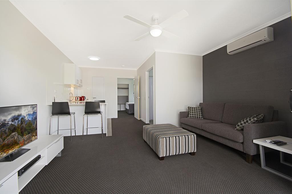 Cooroy Luxury Motel Apartments Room photo