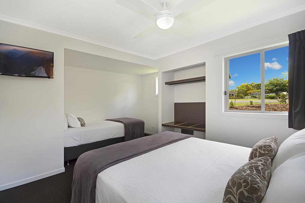 Cooroy Luxury Motel Apartments Room photo